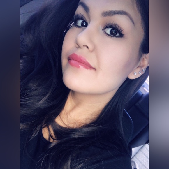 Meet your Posher, Dev - Picture 3 of 3